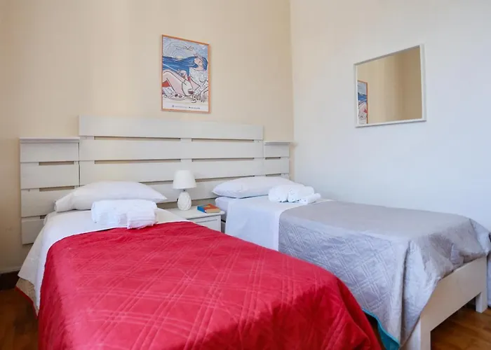 Marconi 7- City Centre Apartment Sit